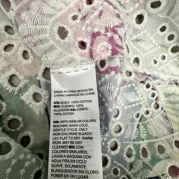 Chico’s Eyelet Tunic Blouse Size 1.5 / US 10 Boho Cottagecore Resort Cotton Top - Picture 9 of 9